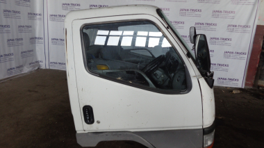 Кабина MITSUBISHI CANTER